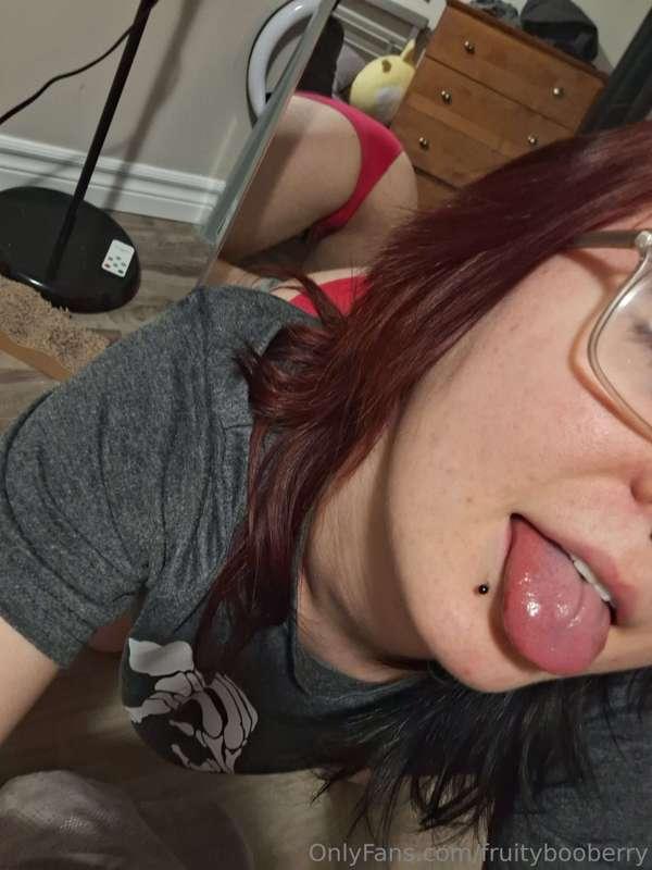Do you like pink panties? good morning!