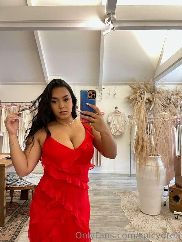 let's have a quickie in the dressing room 💋