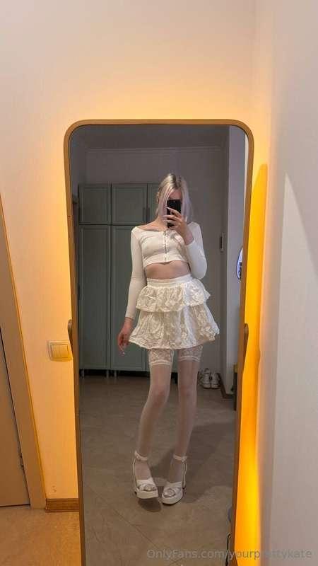 This white dress won't stay on for long… I can feel it 💫