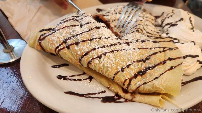 This crepe was so yummy 🫶 anyways, swipe for PUSSY!! 💕💕 I've..