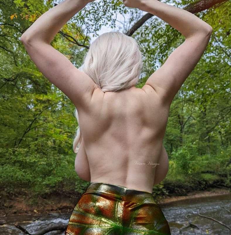 back muscles paired with huge fat tits is underrated