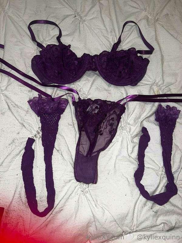 Hey my loves it’s a purple kind of day. I’m gonna start film..