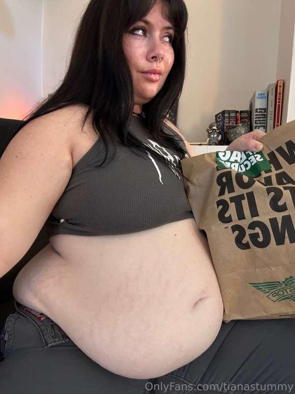 tianastummy image #0