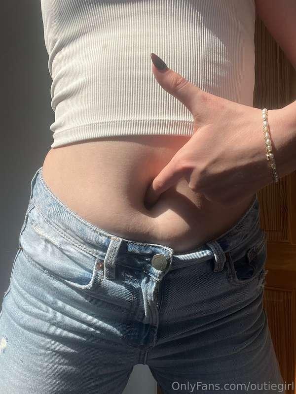 Pushing in sooooo deep 🤤 DM me for custom videos 