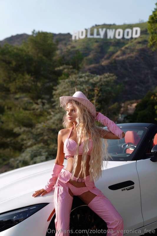 Come up with a name for the photo 💘