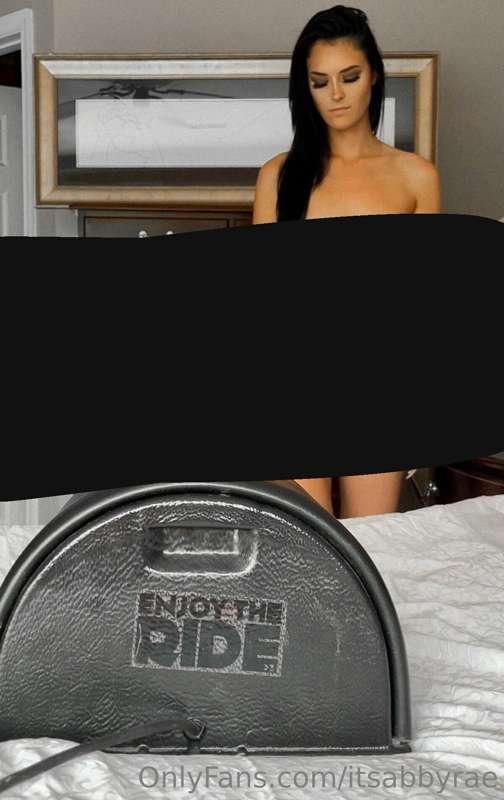 just sent out my first Sybian video 👀