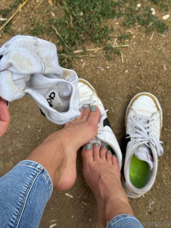 emmyfeetandsocks image #1