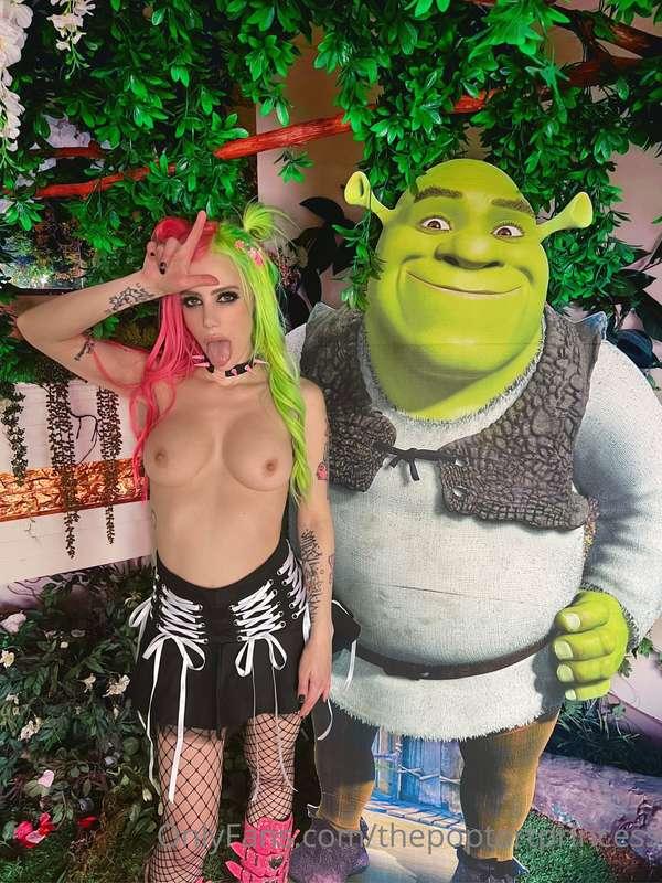 shrek looks like he is really enjoying my tities 👹