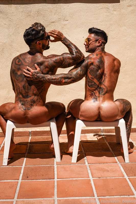Enjoy the sun on Sunday with my Boys @dandylove 
Go to my VI..