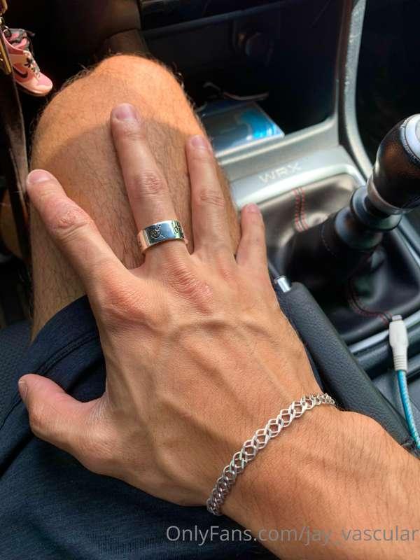 Since most of you came from the r/ManHands subreddit, I dedi..