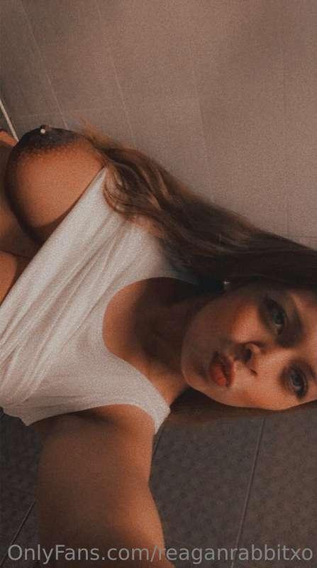 Beautiful, pregnant belly, pierced nipples!