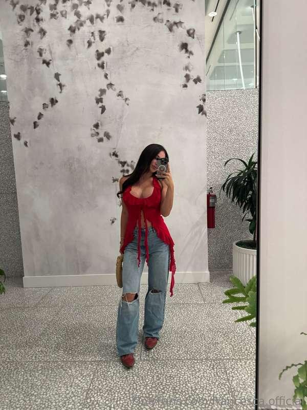 Red hot and ready to rock 🔥✨