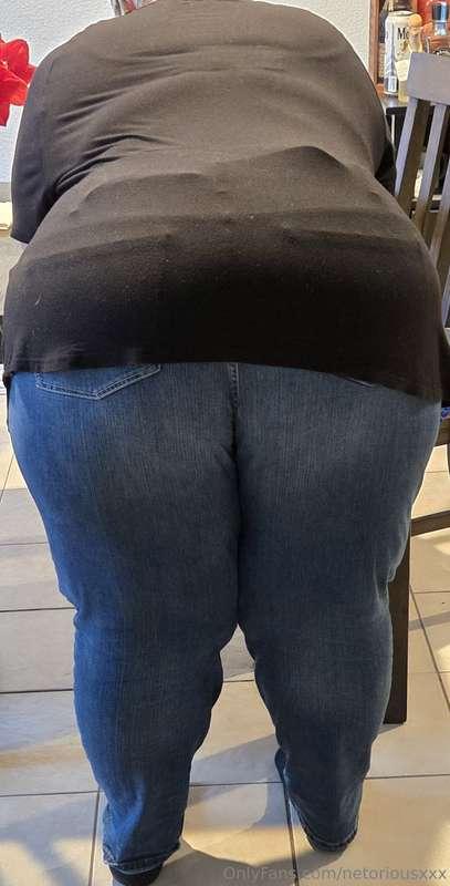 This ASS needs to be eaten!!!