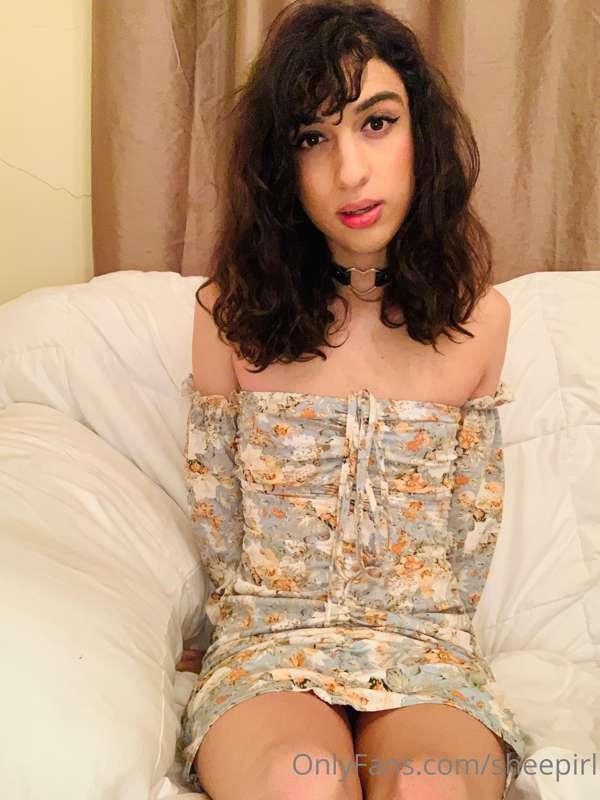 Your sweet but slutty girlfriend is in the mood to play 💕
Wh..
