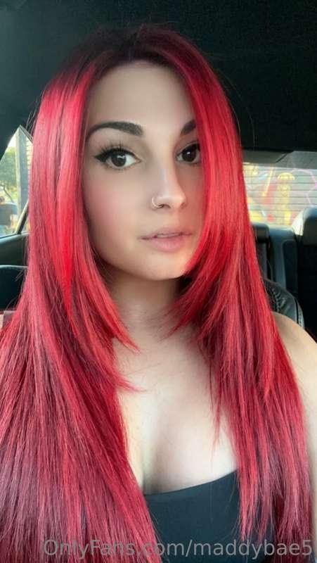 Not a nude but my pretty face and new hair cut 😊