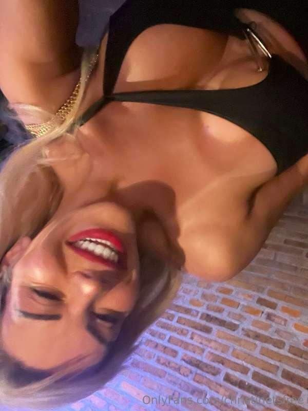 Your lover 💥🤯 is ready for a CUSTOM 🎬 where I will fulfill a..