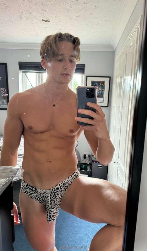 I hope my dick doesn’t slip out during a soccer training😏