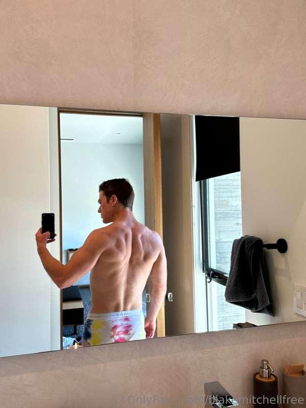 If the back is this good… imagine the front 😏