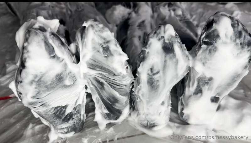 bsmessybakery image #34