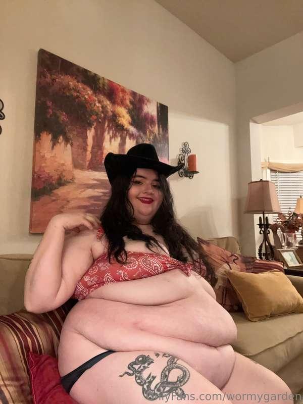 I put the cow in cow-girl 🐄💗🤠