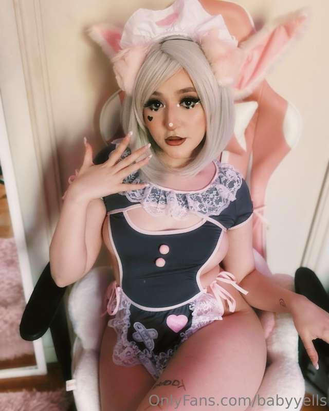 ur little maid is falling apart