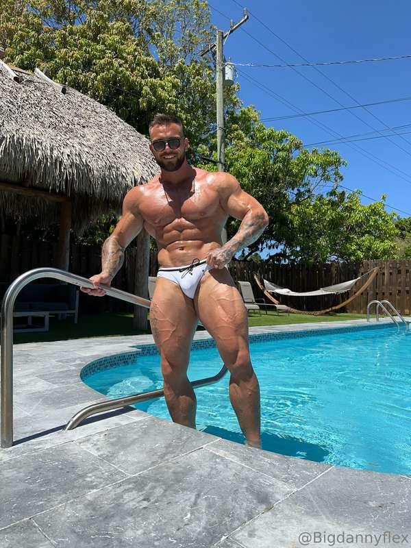 Wanna try some outdoor experience ? DM Me 😈