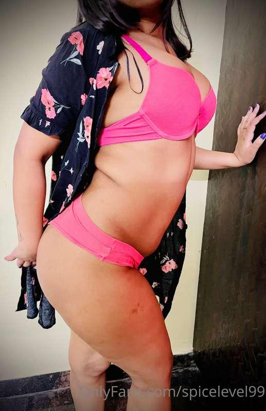 I can make your Mondays better 👙