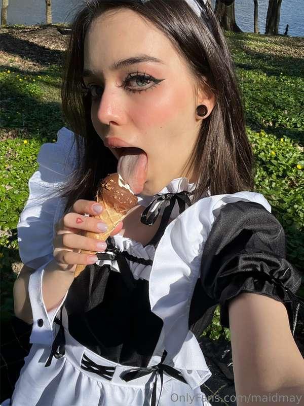 Licked the sweetie🍦