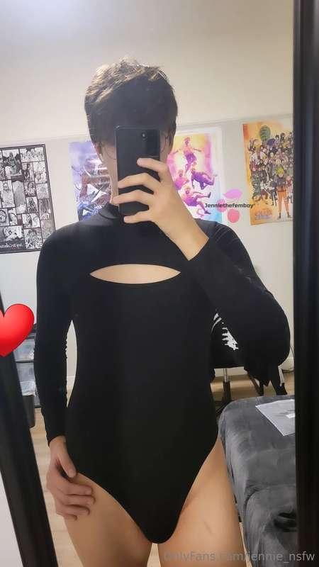 How do you think this leotard fits me? 👉👈