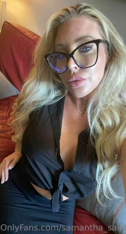 Don't forget to cum play with mistress on my VIP page 😈 @mis..