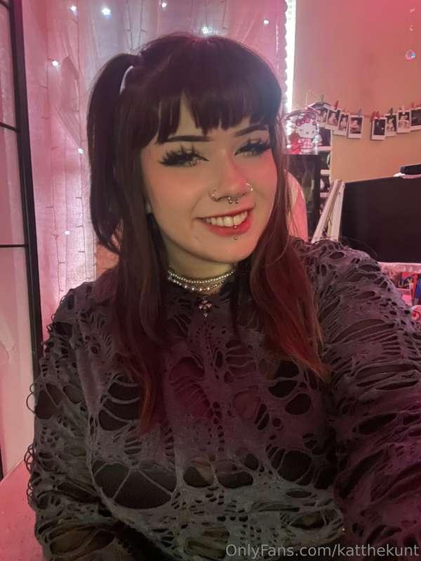 This smile can dry your balls baby💦💦