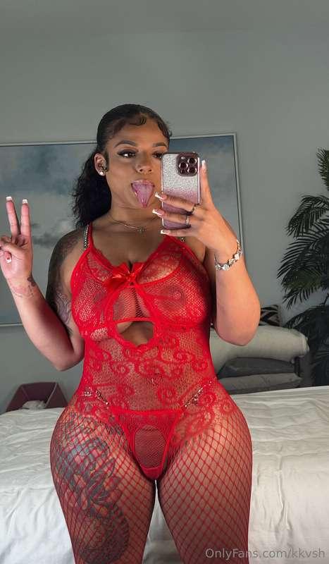 What caught your attention about me? 🥰