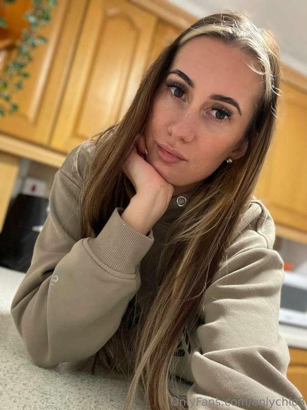 I promise i'm not naked all the time😉