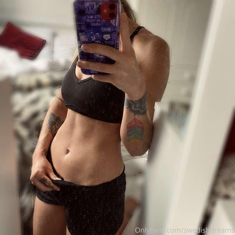 Let’s get this sweaty work out on 💪🏼