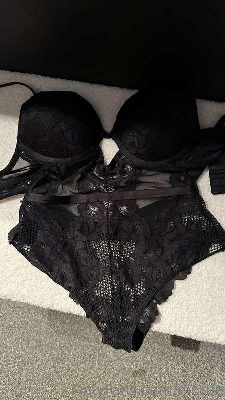 €50,- 1 dag dragen exclusief verzending
€50,- 1 day wear exc..