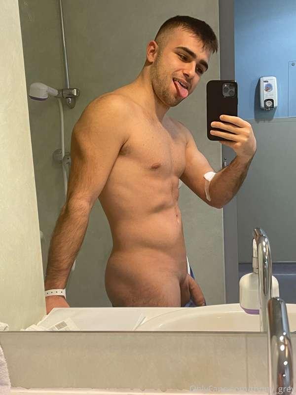 Your favorite fuck boy is getting out of the hospital today ..