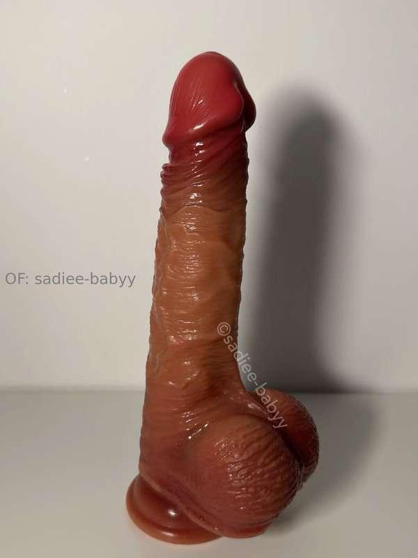 Want to unlock daily NSFW content? Over 3500 videos + photos..