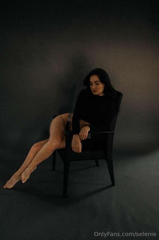 Did you miss Selena's dark side? 🖤👀