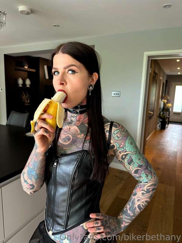 Who wants to eat me as one of your 5 a day 😉🥵