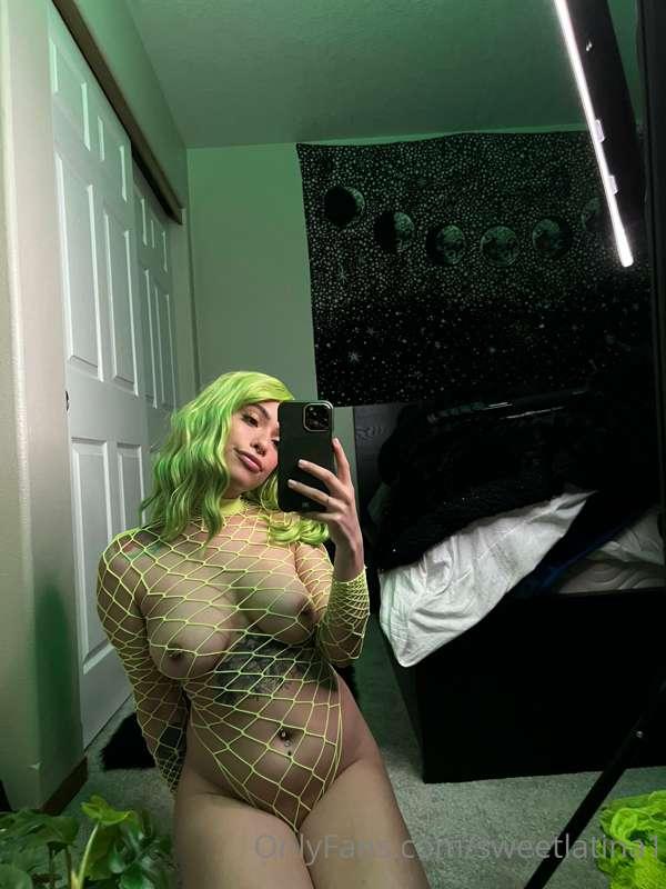 These fishnets need to be ripped off