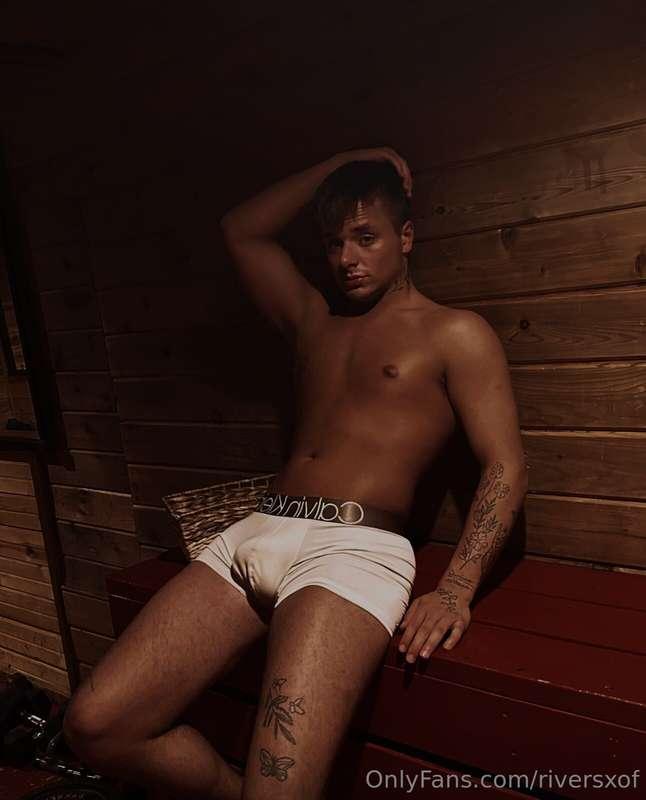 Wanna get in the sauna with me 💦