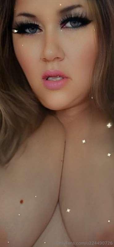 Oh baby. I want to play with my big tits for u, if u send me..