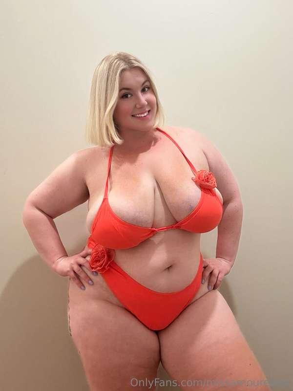 I can be your summer fling at https://onlyfans.com/amouredel..