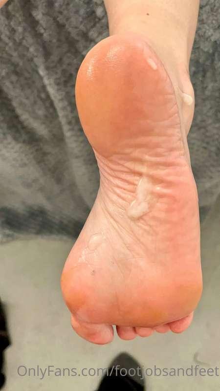 Would you like to fuck my nylon socks and then my oiled wrin..