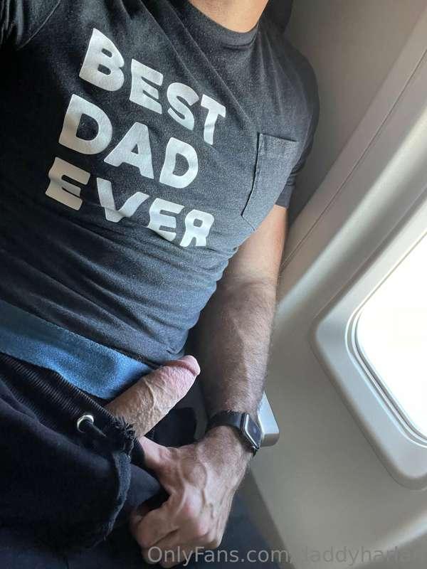 Dad loves an empty airplane… it gives me lots of room to str..