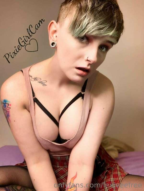 Would you fuck @PixieGirlCam's tits?

GO SUB FOR FREE 💦💦 @Pi..