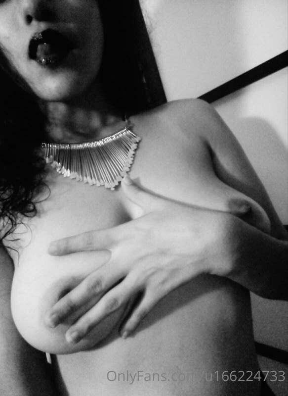 Feliz domingo, amores. No deben ver de más ;)