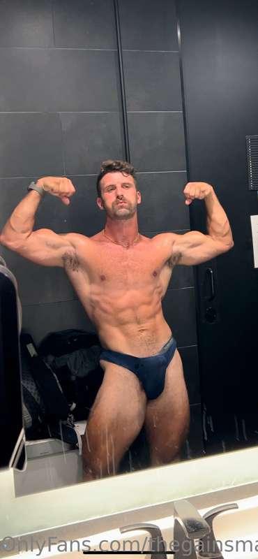 New nude posing video where I strip and try on briefs for yo..