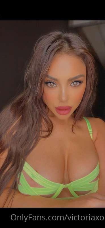 𝐒𝐄𝐗 𝐓𝐀𝐏𝐄 𝐁𝐔𝐍𝐃𝐋𝐄🍆
Tip $12 for 5 full-length sex tapes!