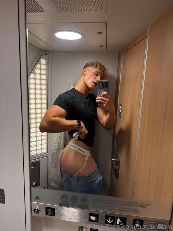 Have a great week everyone! 😈🥵